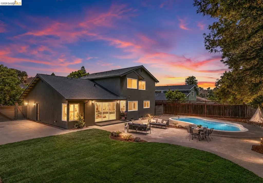 3248 Twin Oaks Drive Napa CA 94558