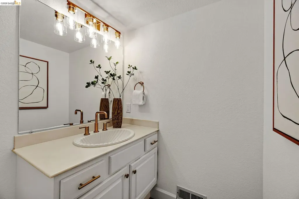 5800 Alderbrook Court Castro Valley CA 94552