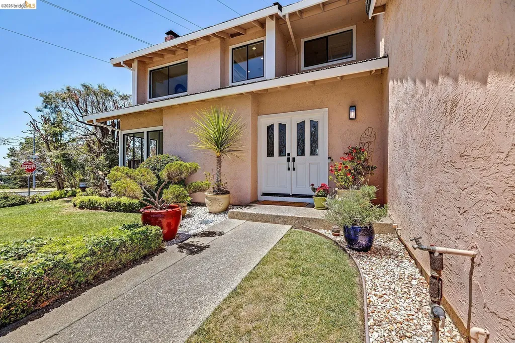 5800 Alderbrook Court Castro Valley CA 94552