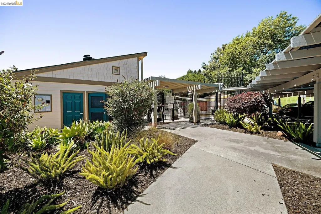 5800 Alderbrook Court Castro Valley CA 94552