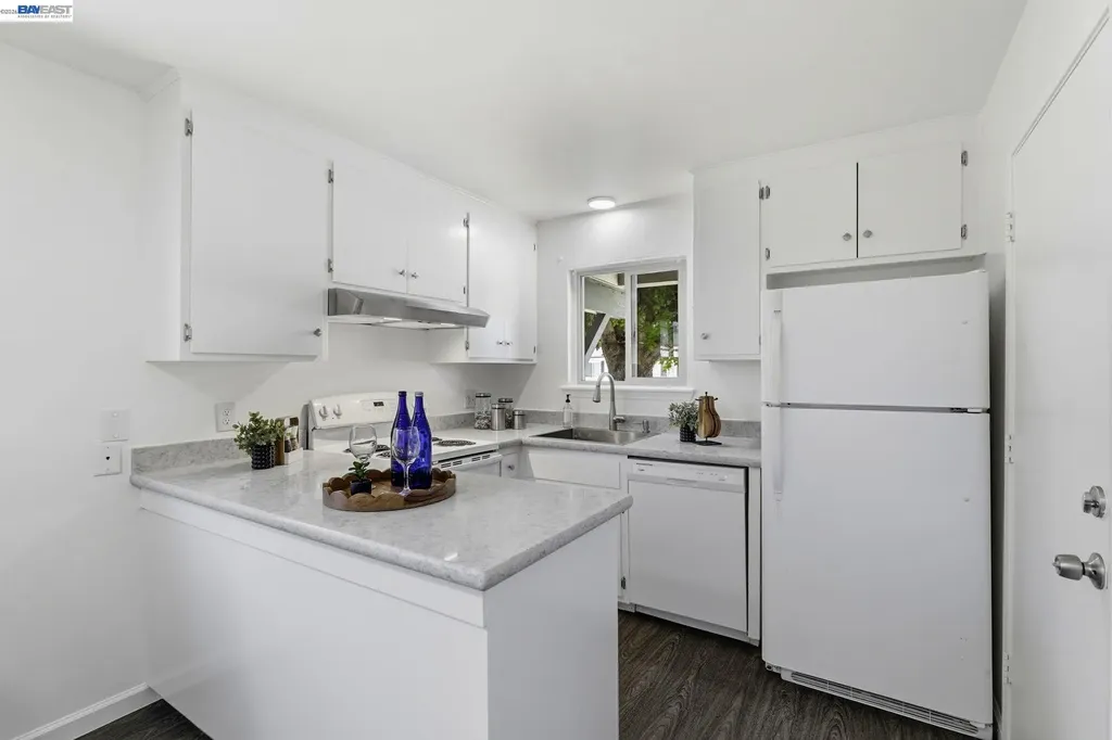 7359-7361 Glenoaks Way Dublin CA 94568