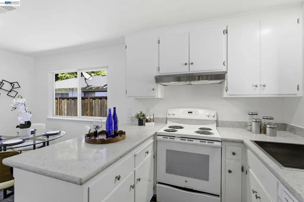 7359-7361 Glenoaks Way Dublin CA 94568