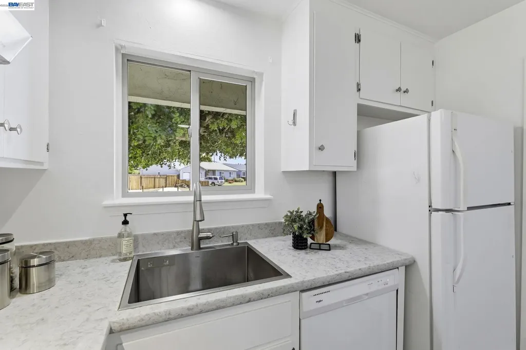 7359-7361 Glenoaks Way Dublin CA 94568