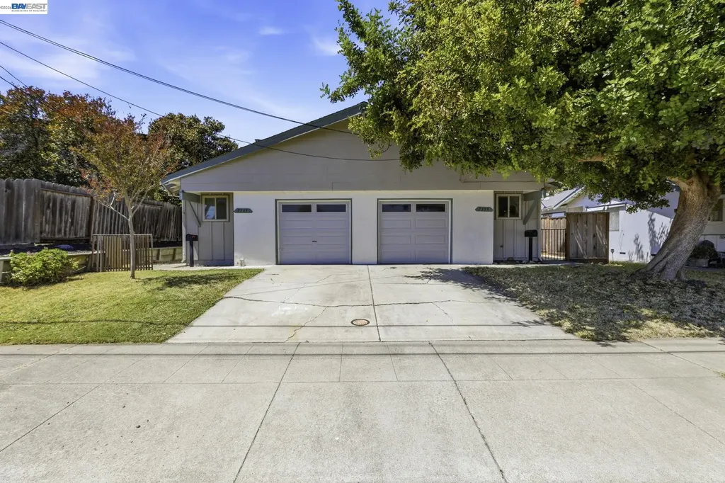 7359-7361 Glenoaks Way Dublin CA 94568