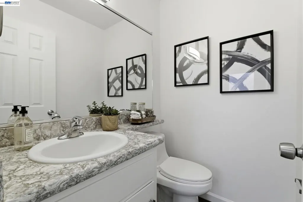 7359-7361 Glenoaks Way Dublin CA 94568