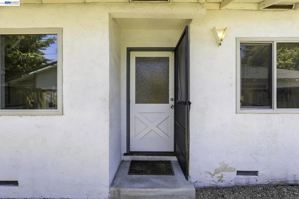 7359-7361 Glenoaks Way Dublin CA 94568