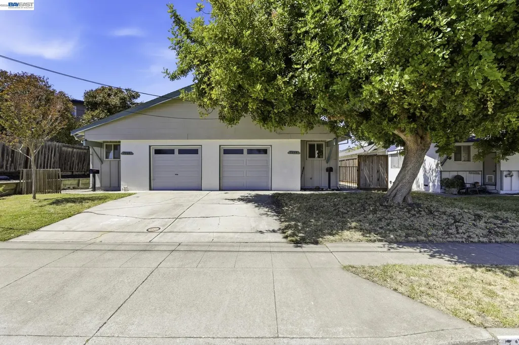 7359-7361 Glenoaks Way Dublin CA 94568