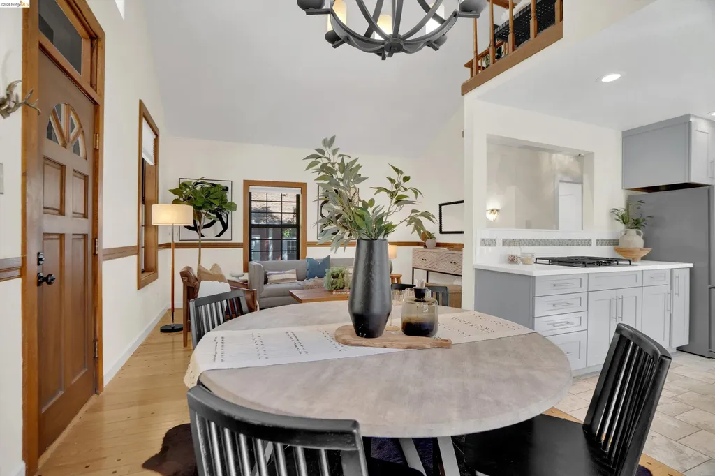 12 Erskine Street Port Costa CA 94569