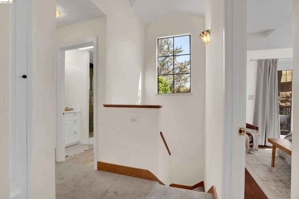 12 Erskine Street Port Costa CA 94569