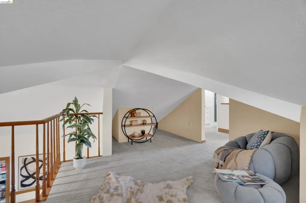 12 Erskine Street Port Costa CA 94569