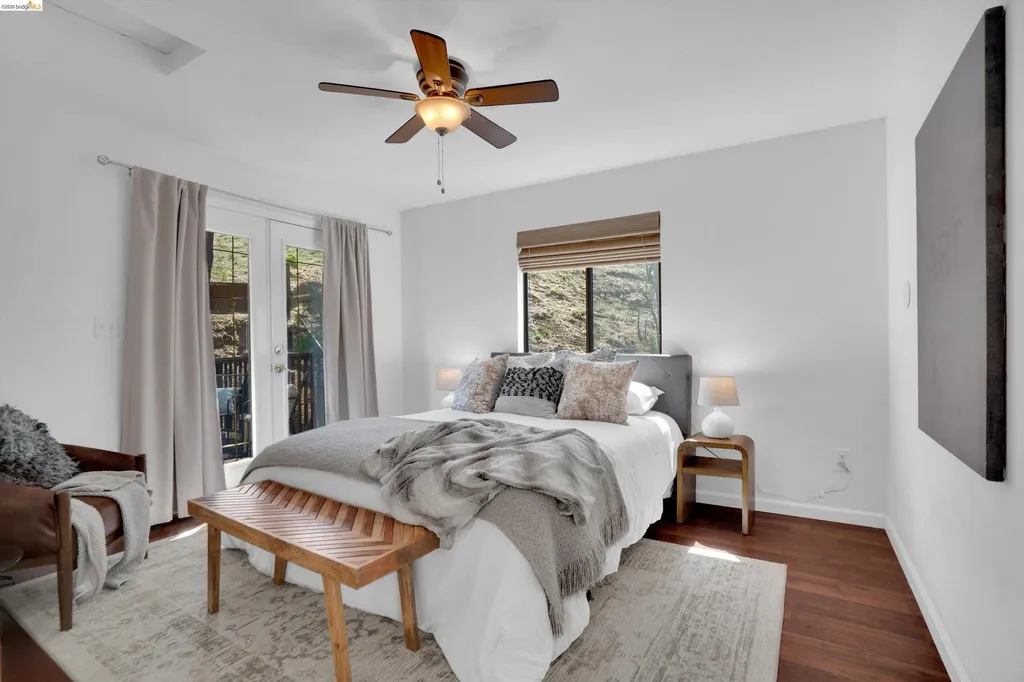 12 Erskine Street Port Costa CA 94569