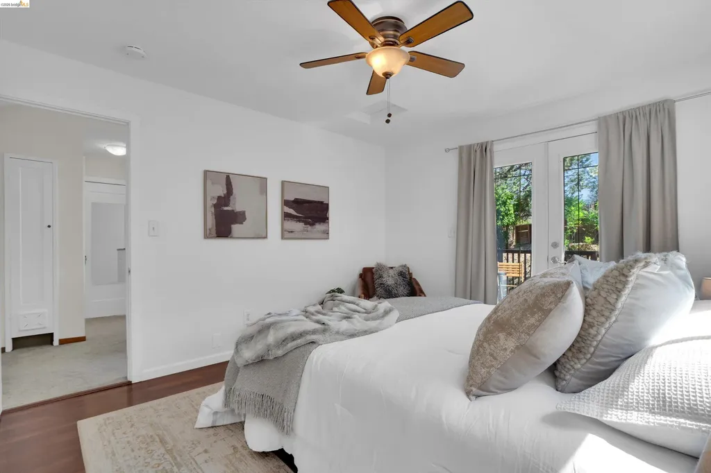12 Erskine Street Port Costa CA 94569