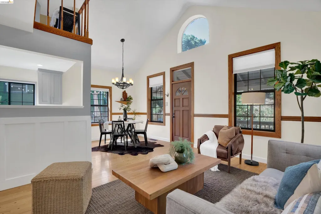 12 Erskine Street Port Costa CA 94569