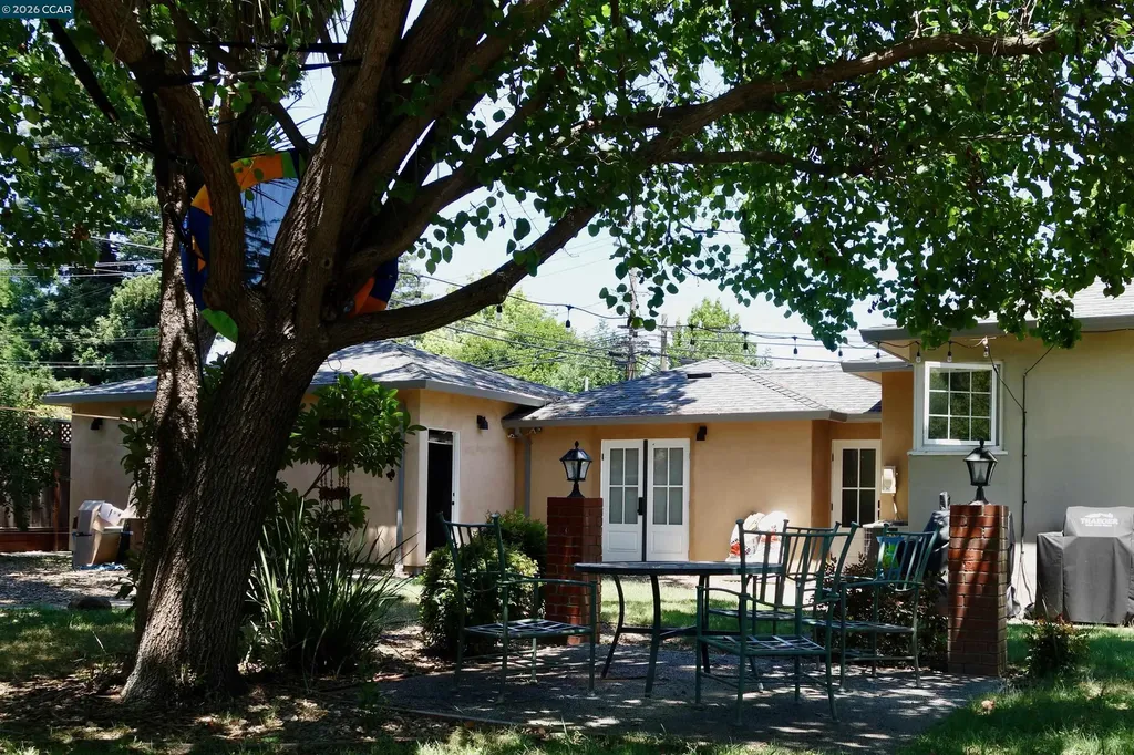 2591 Walnut Boulevard Walnut Creek CA 94596