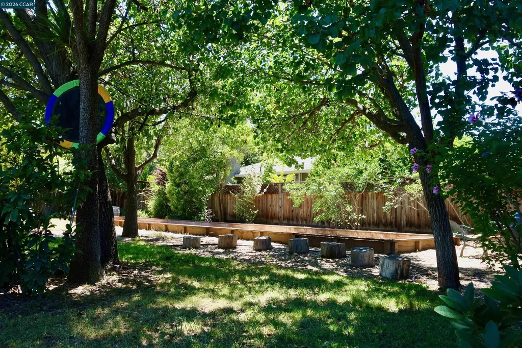 2591 Walnut Boulevard Walnut Creek CA 94596