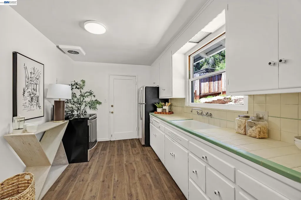 18926 Walnut Road Castro Valley CA 94546