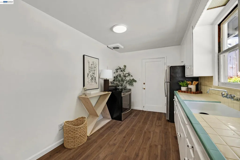 18926 Walnut Road Castro Valley CA 94546