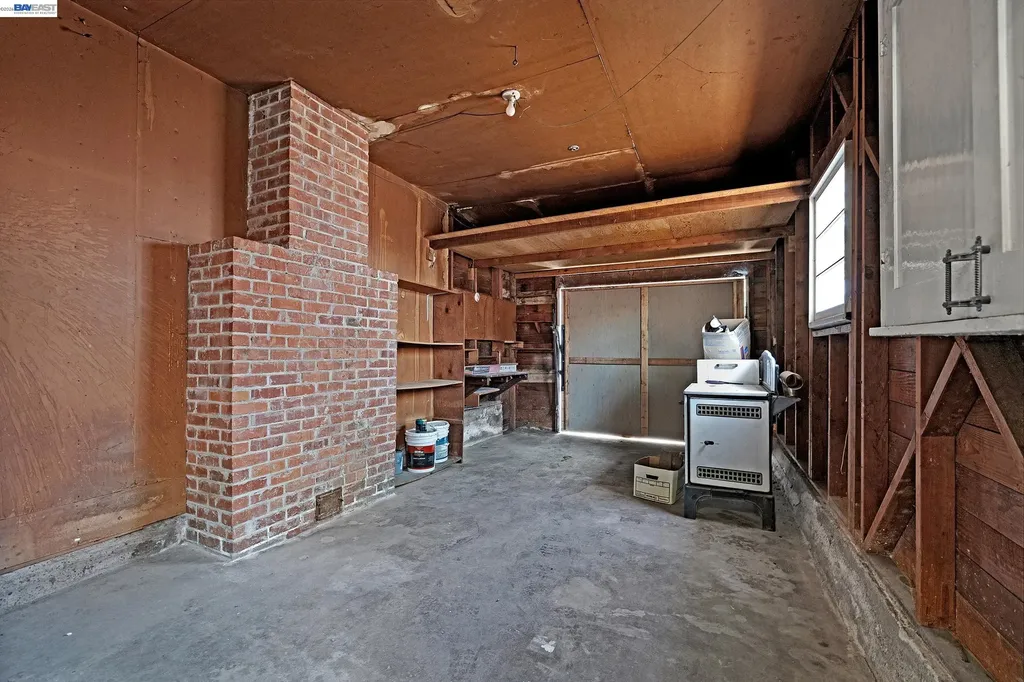 18926 Walnut Road Castro Valley CA 94546