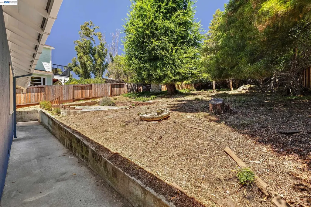 18926 Walnut Road Castro Valley CA 94546
