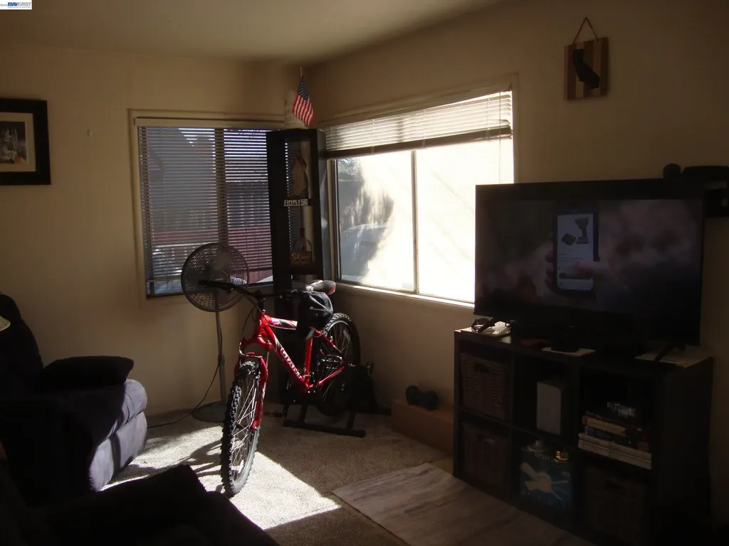 20872 /74 Wilbeam Avenue Castro Valley CA 94546