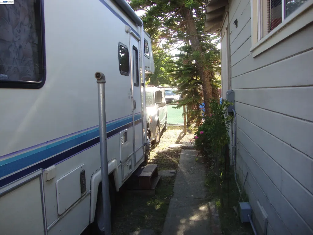20872 /74 Wilbeam Avenue Castro Valley CA 94546