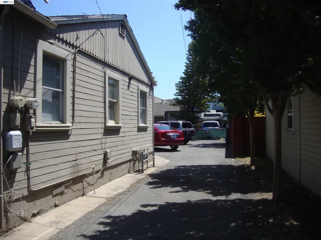 20872 /74 Wilbeam Avenue Castro Valley CA 94546