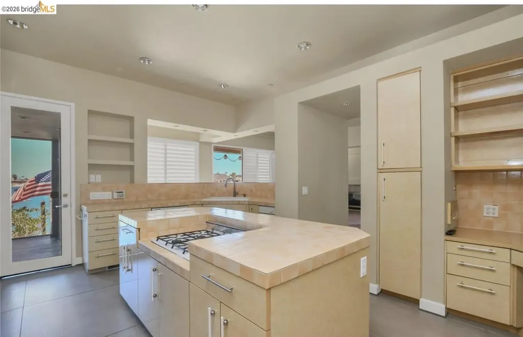1957 Dolphin Place Discovery Bay CA 94505