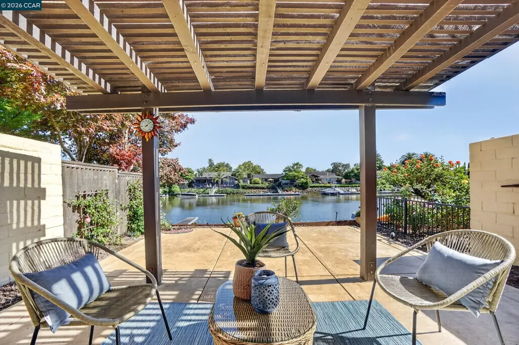 897 Marina Drive Napa CA 94559