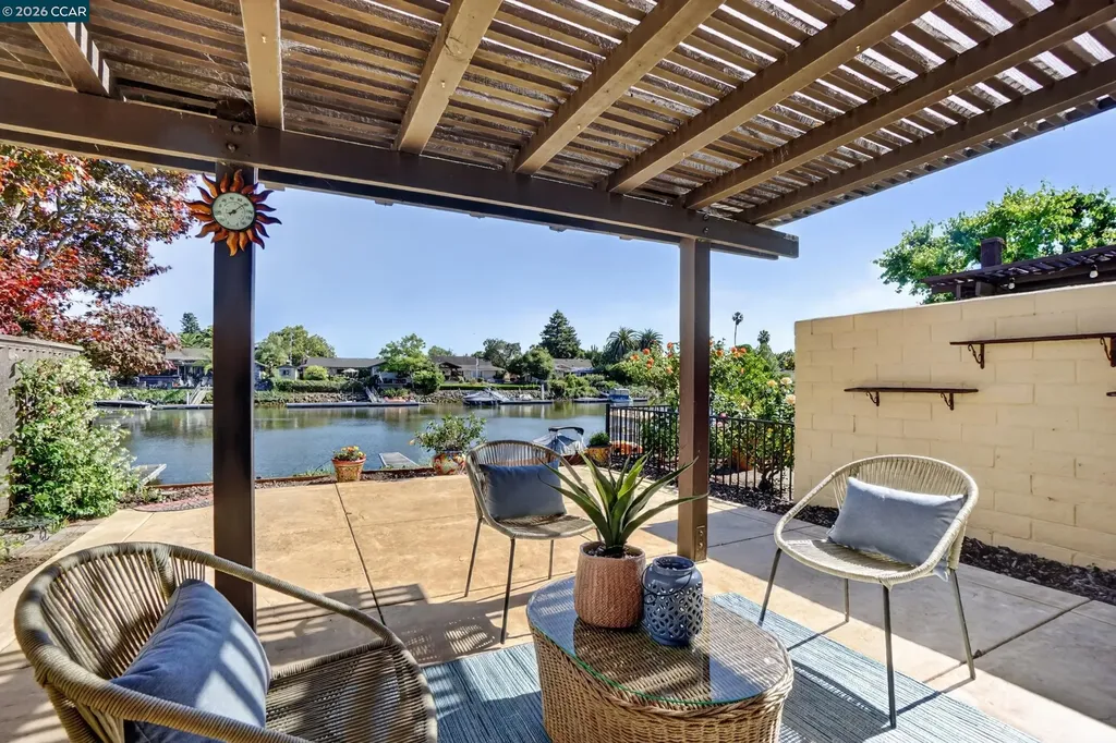 897 Marina Drive Napa CA 94559