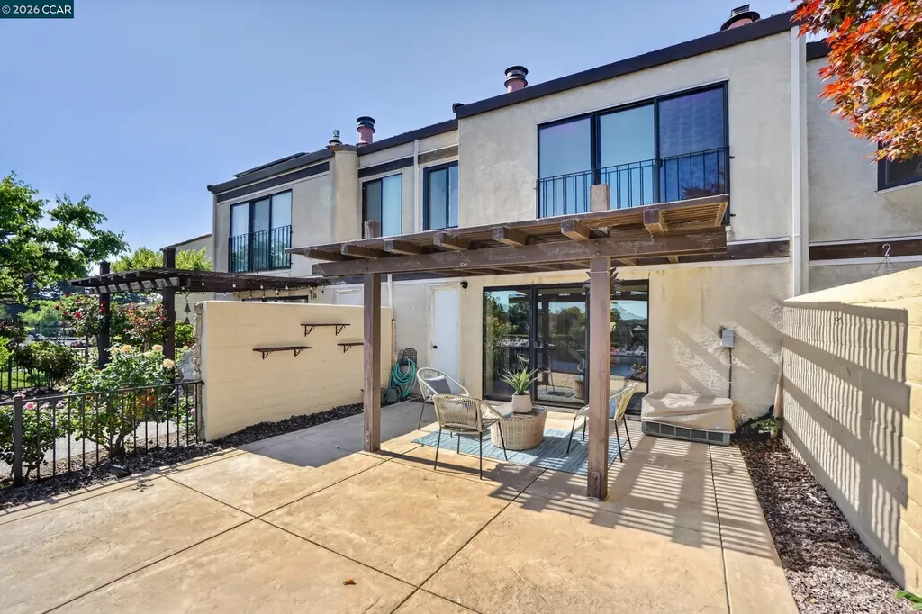 897 Marina Drive Napa CA 94559