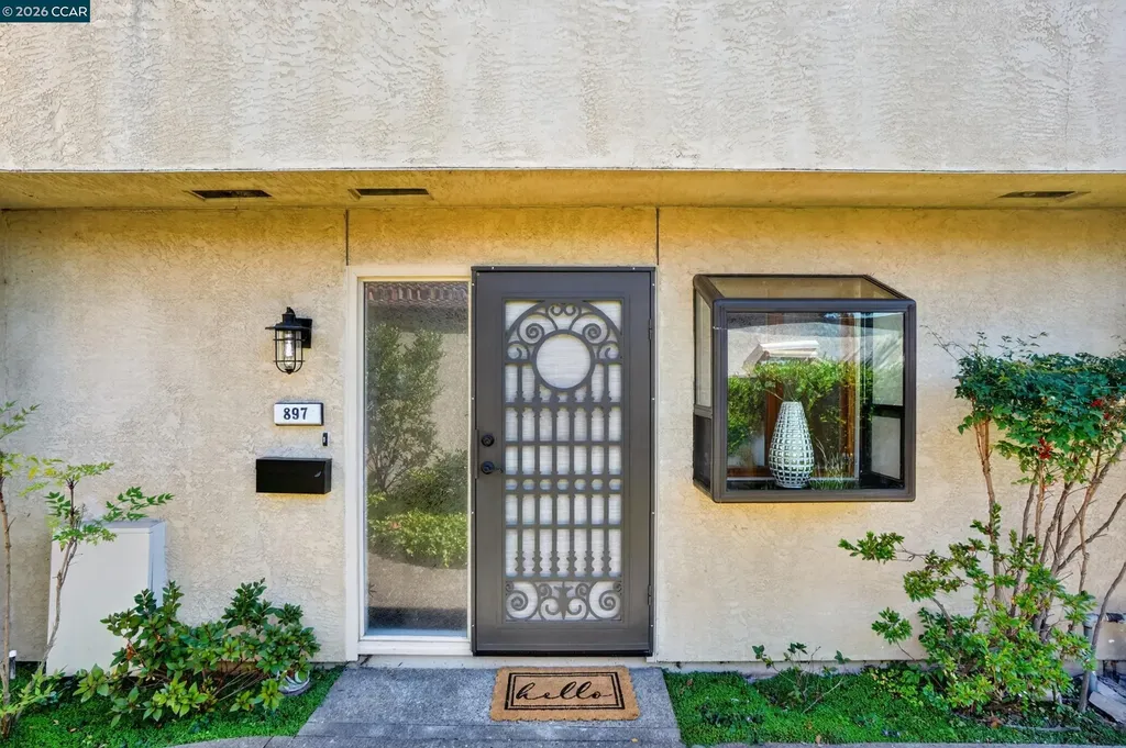 897 Marina Drive Napa CA 94559