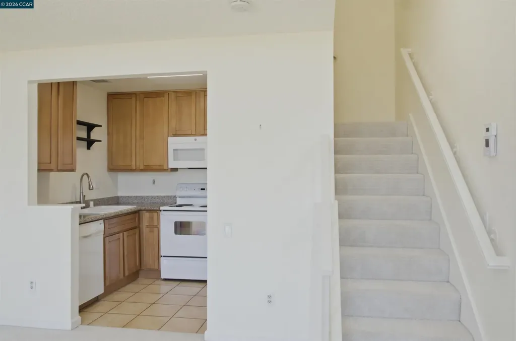 90 Glenwood Hercules CA 94547
