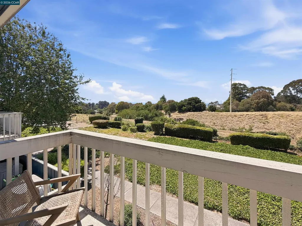 90 Glenwood Hercules CA 94547