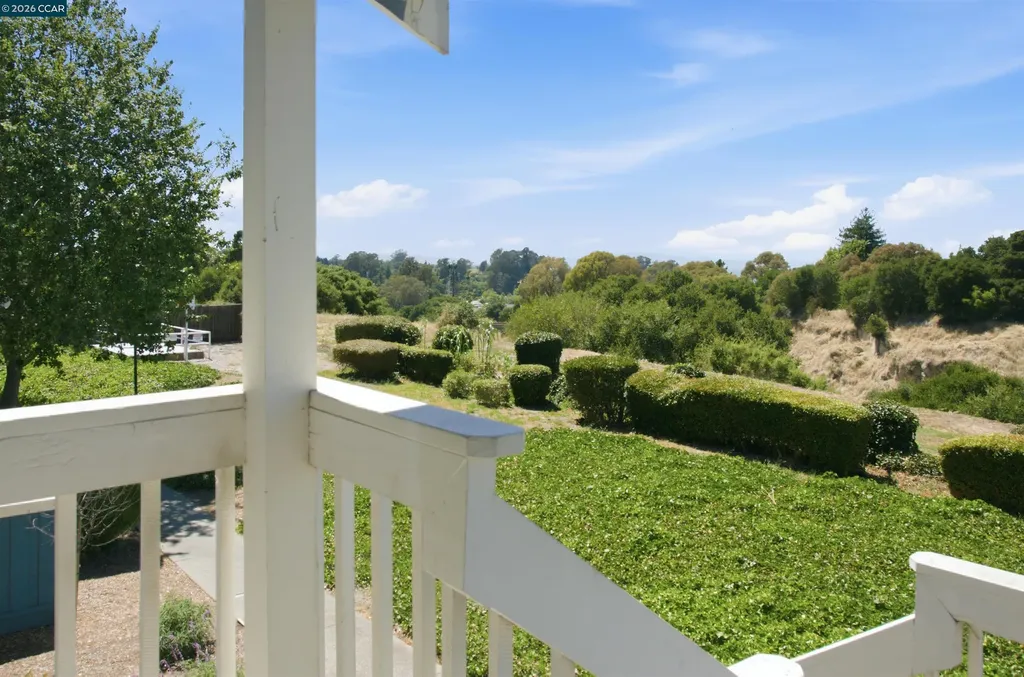90 Glenwood Hercules CA 94547