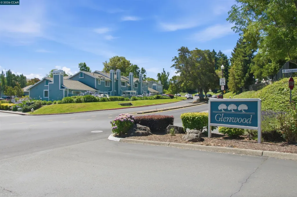 90 Glenwood Hercules CA 94547