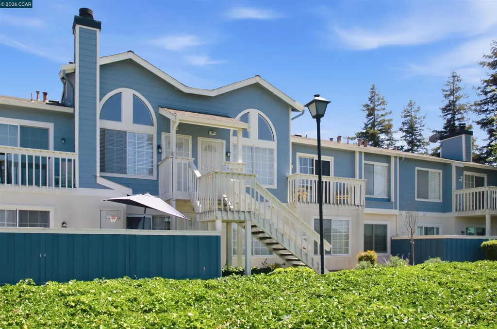 90 Glenwood Hercules CA 94547