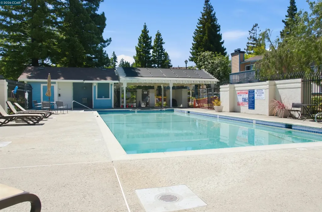90 Glenwood Hercules CA 94547