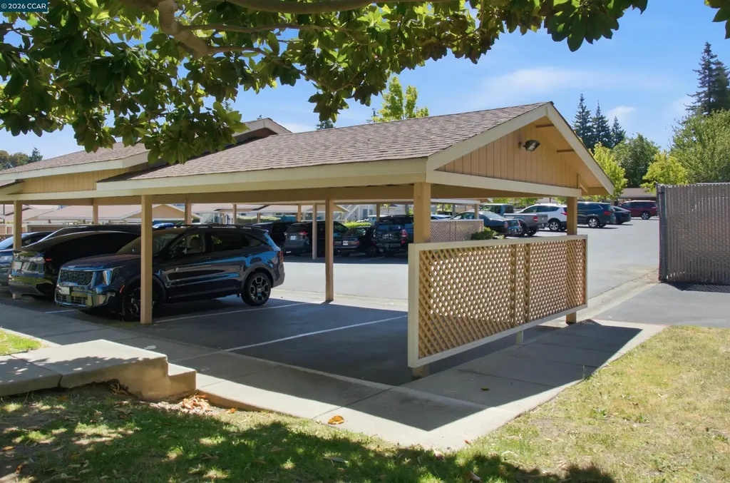 90 Glenwood Hercules CA 94547