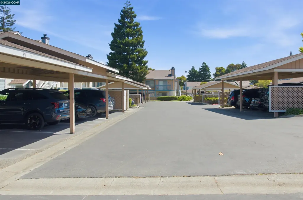 90 Glenwood Hercules CA 94547