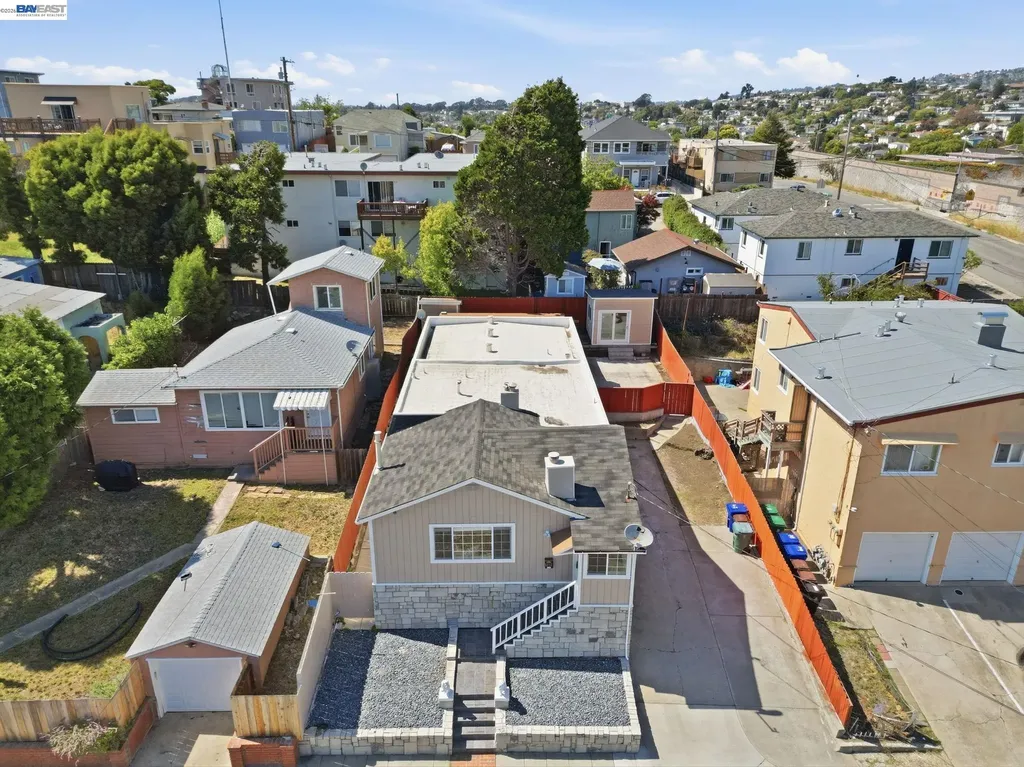 5237 Fresno Avenue Richmond CA 94804