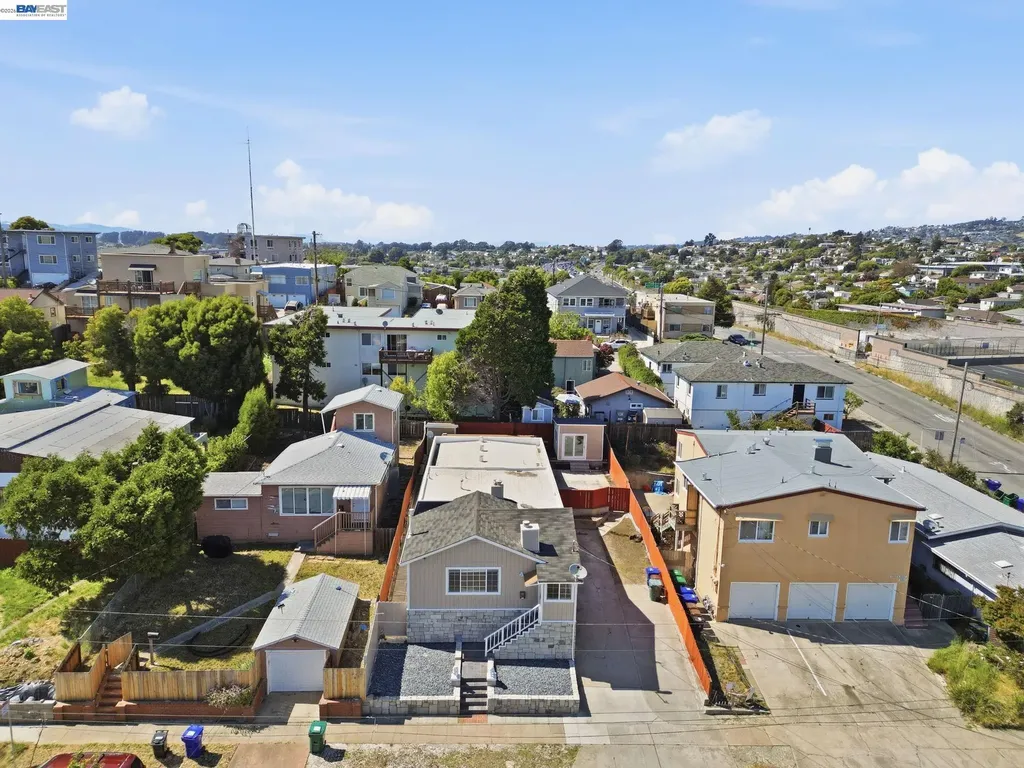5237 Fresno Avenue Richmond CA 94804