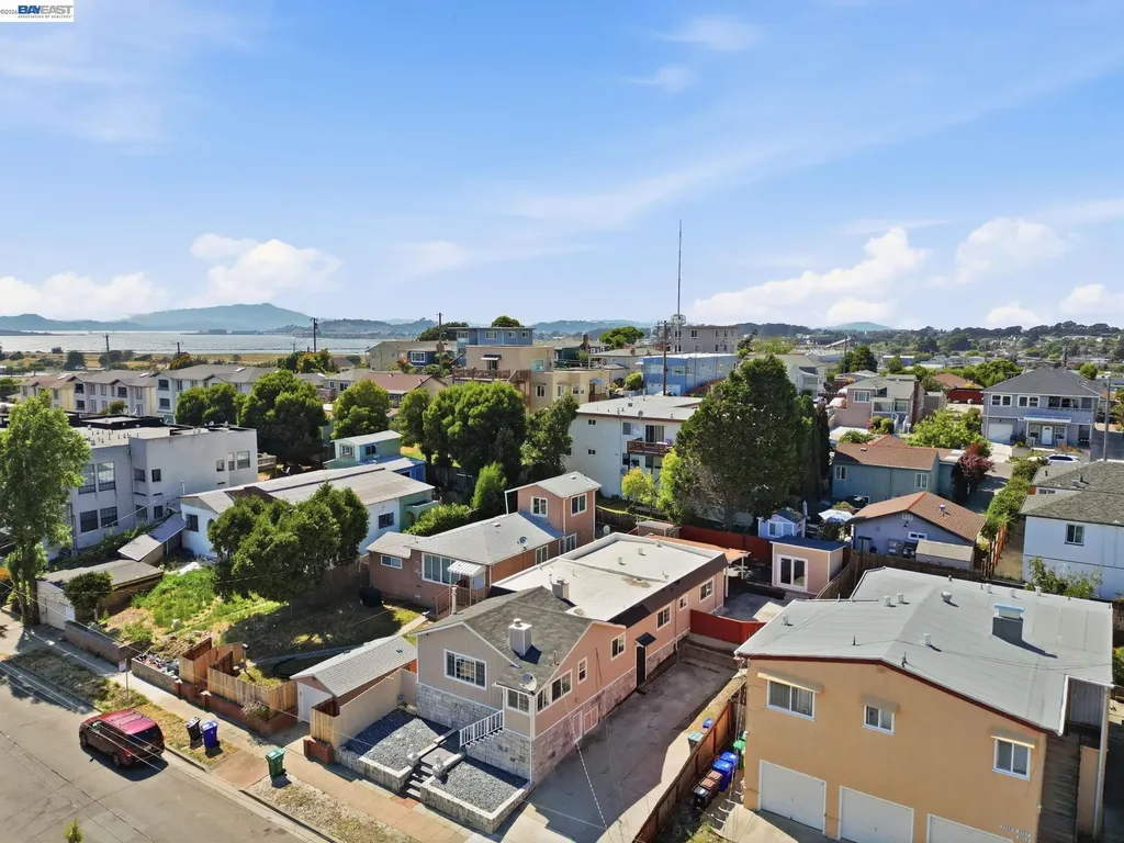 5237 Fresno Avenue Richmond CA 94804