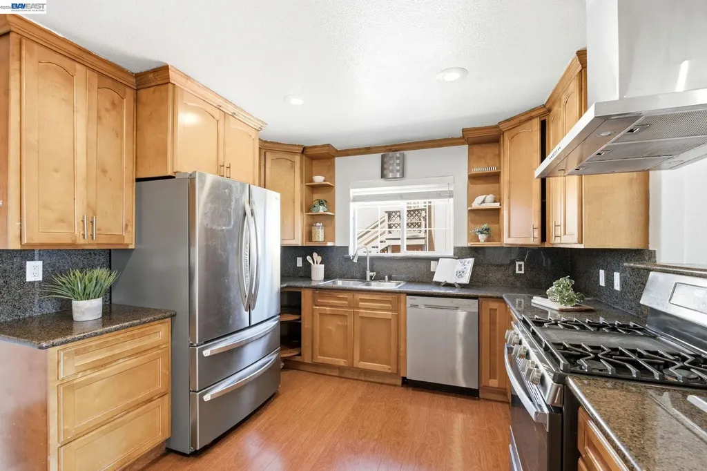 5237 Fresno Avenue Richmond CA 94804