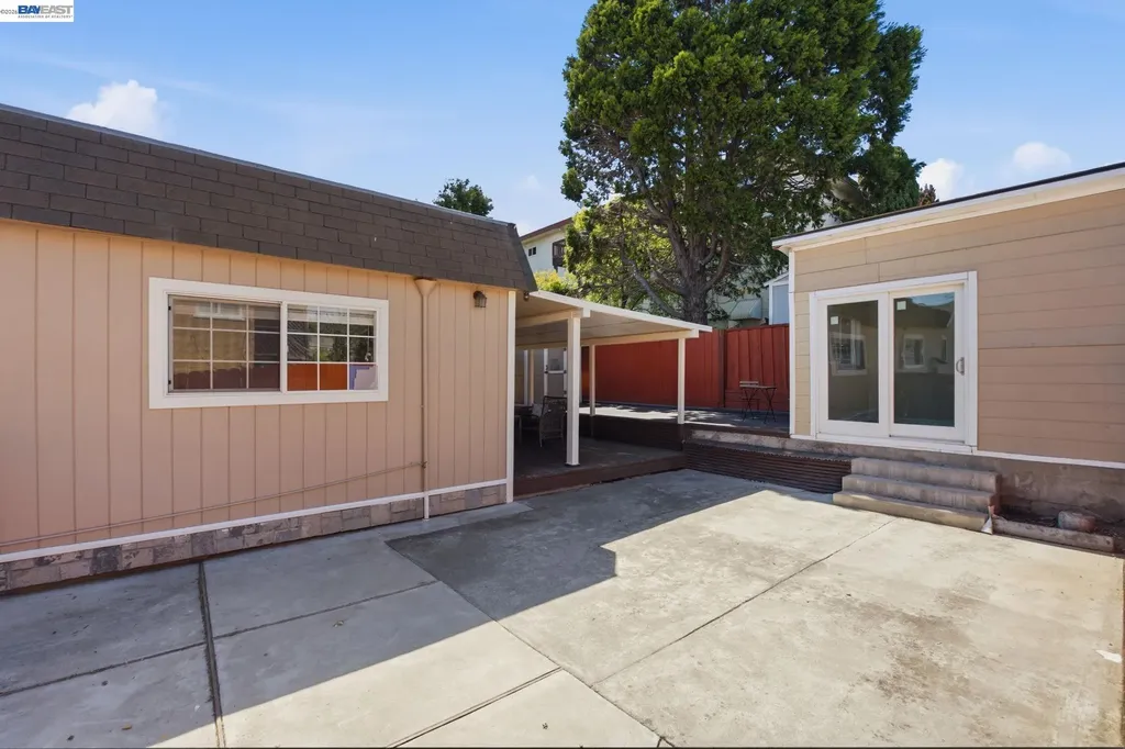 5237 Fresno Avenue Richmond CA 94804