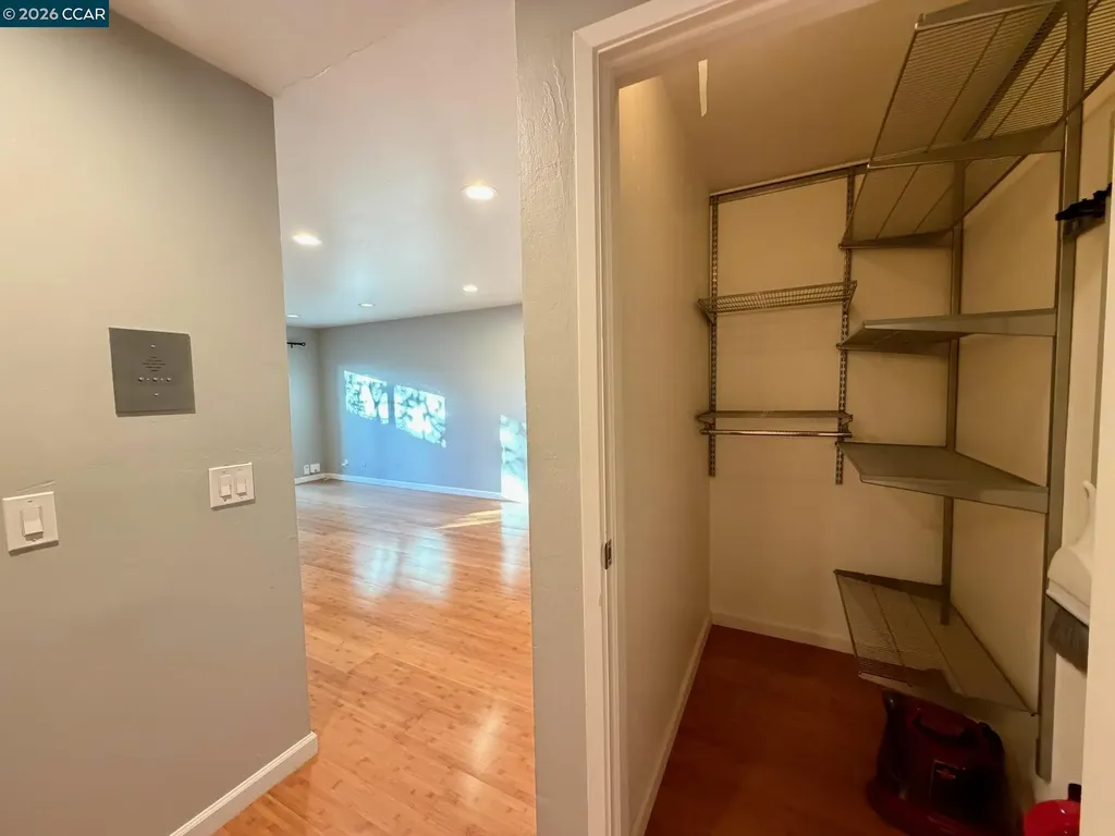 94 Bayo Vista Avenue Oakland CA 94611