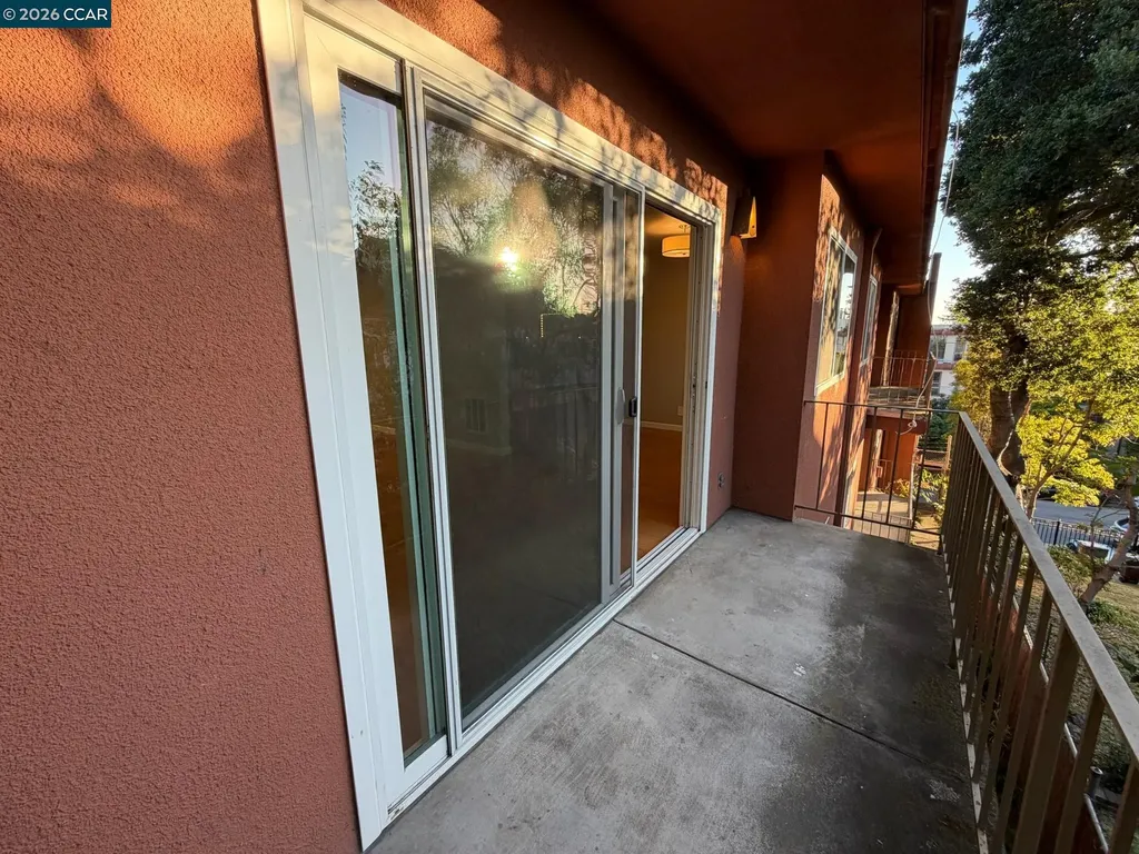 94 Bayo Vista Avenue Oakland CA 94611
