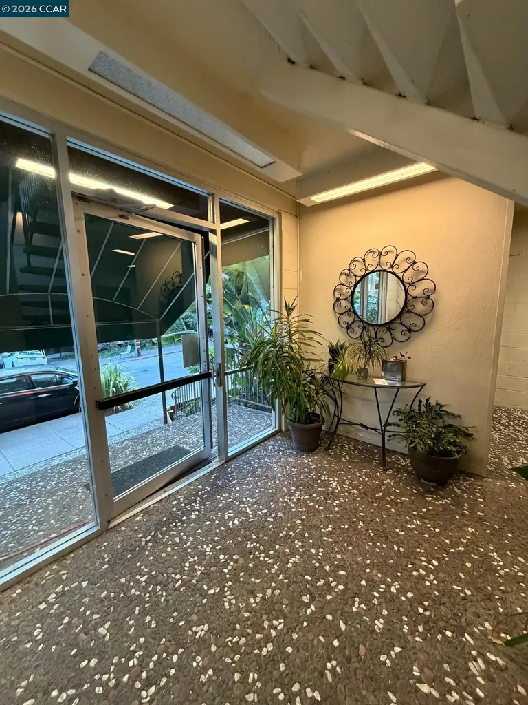94 Bayo Vista Avenue Oakland CA 94611