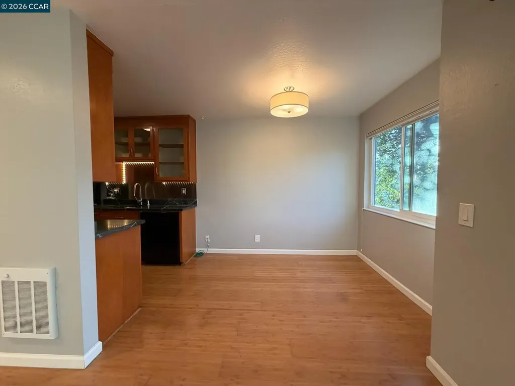 94 Bayo Vista Avenue Oakland CA 94611