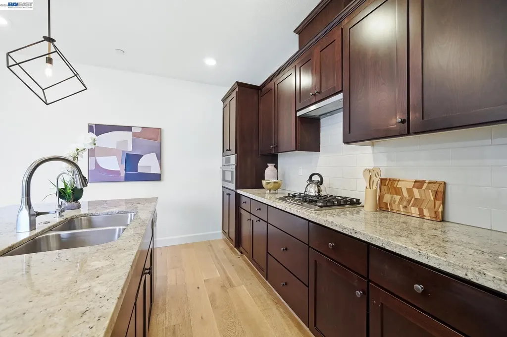 39482 Capstone Common Fremont CA 94539