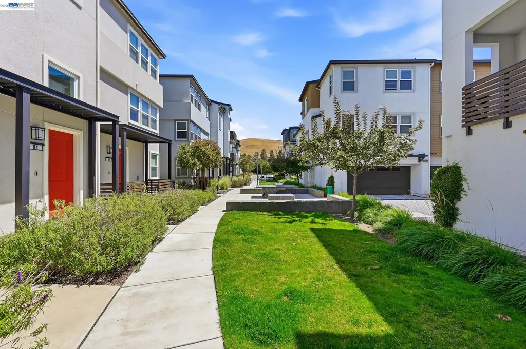 39482 Capstone Common Fremont CA 94539